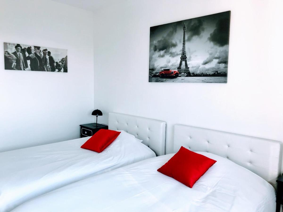 Apartmán Eiffel Tower Penthouse Paříž Exteriér fotografie
