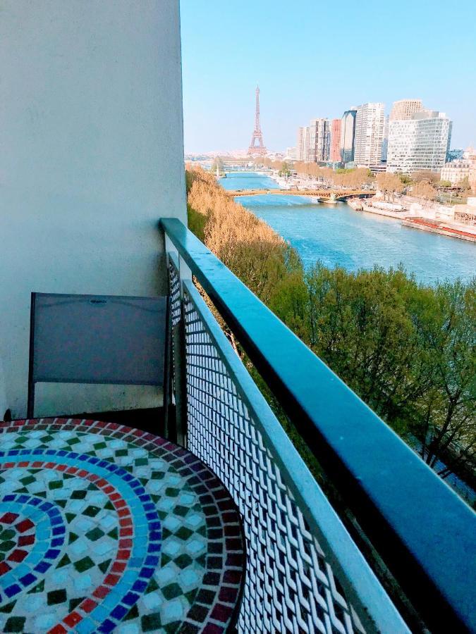 Apartmán Eiffel Tower Penthouse Paříž Exteriér fotografie